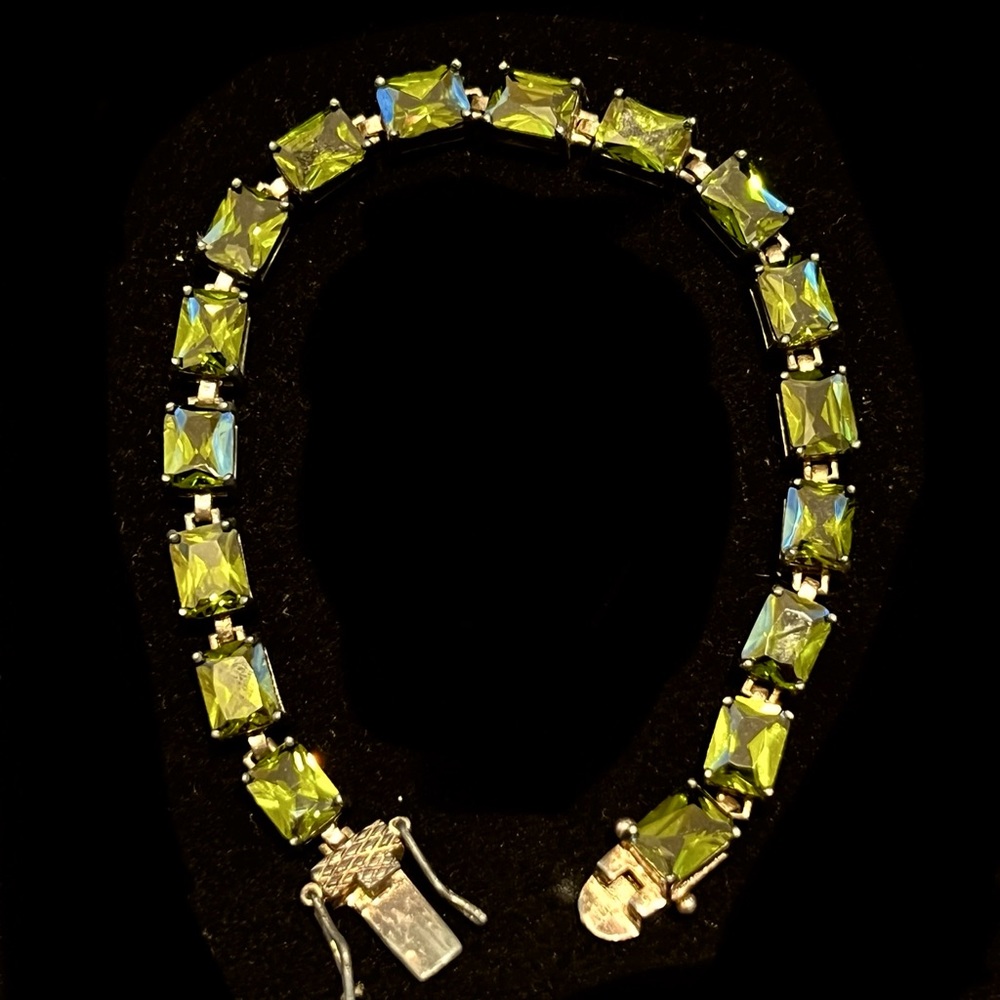 NF 925 Thailand Vintage Olive Green crystal and sterling silver link bracelet